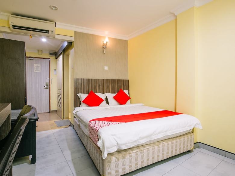Oyo 558 Rayyan Soffea Hotel