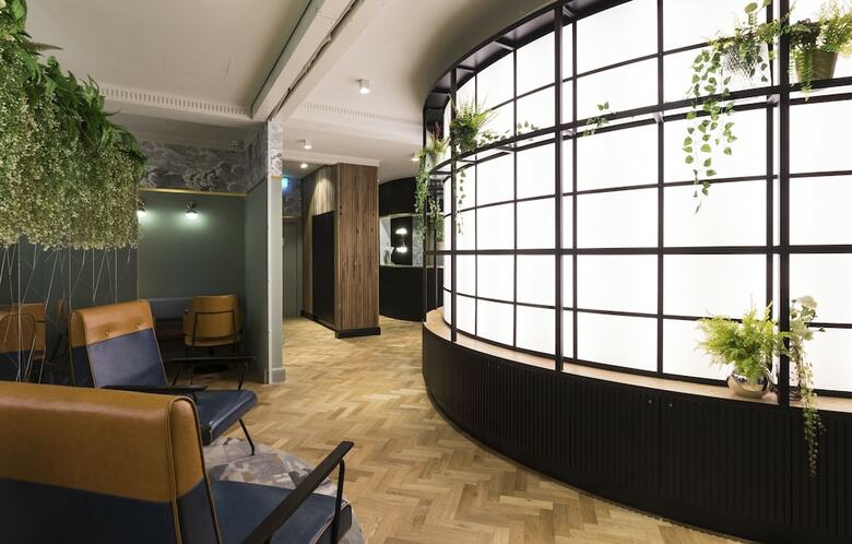 The Capsule Hotel - Hostel