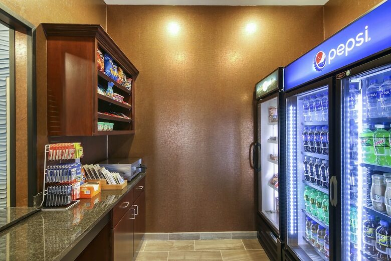 Hotel Cobblestone Inn & Suites - Menomonie