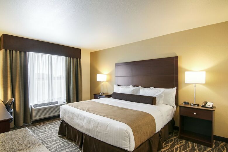 Hotel Cobblestone Inn & Suites - Menomonie