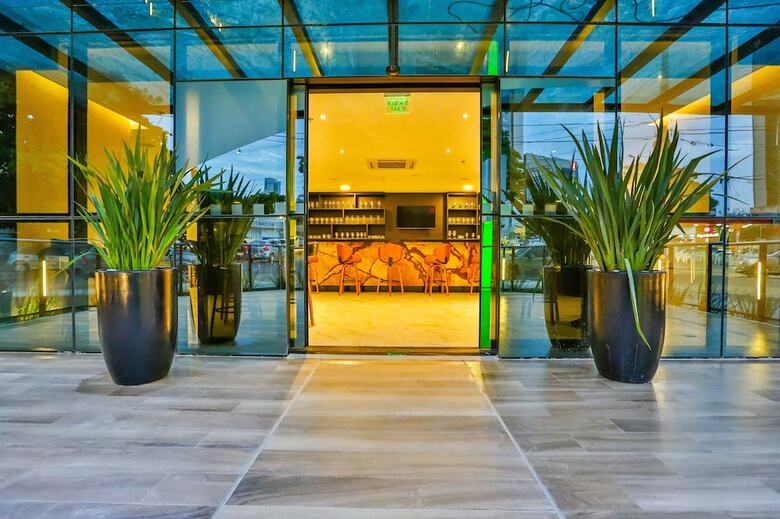 Hotel Holiday Inn Goiania