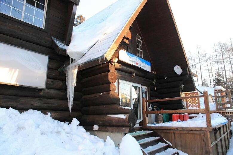 Bed & Breakfast Canadian Village Goryu