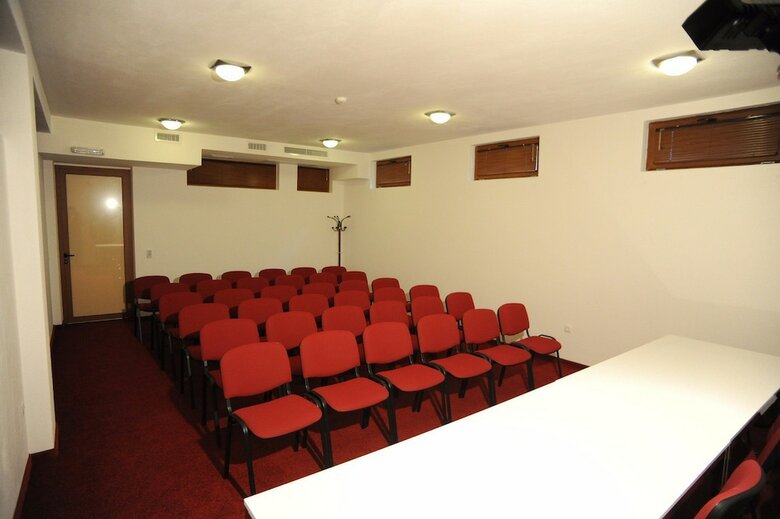 Hotel Pedallo Luxury Inn Ltd
