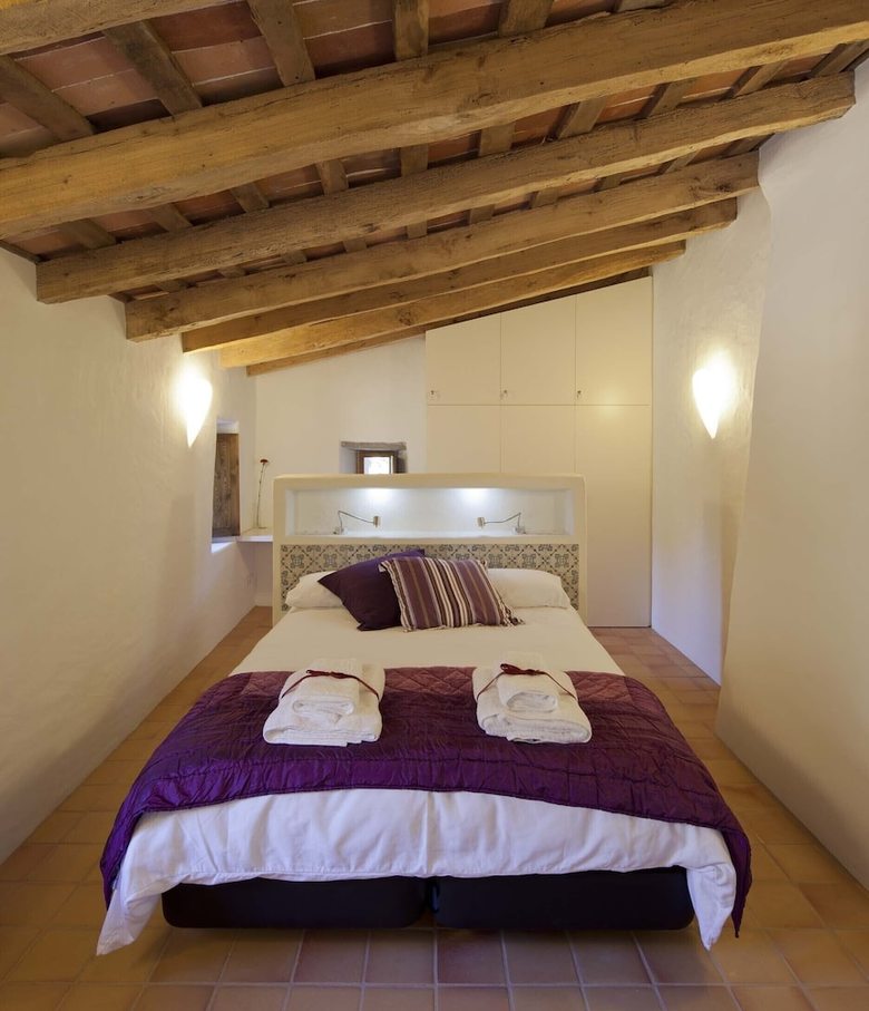 Bed & Breakfast La Rectoria De Sant Miquel De Pineda