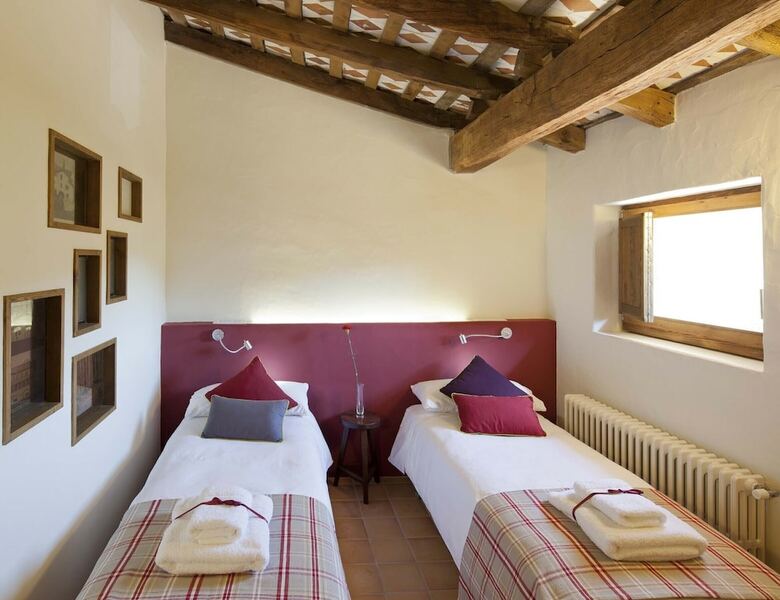 Bed & Breakfast La Rectoria De Sant Miquel De Pineda