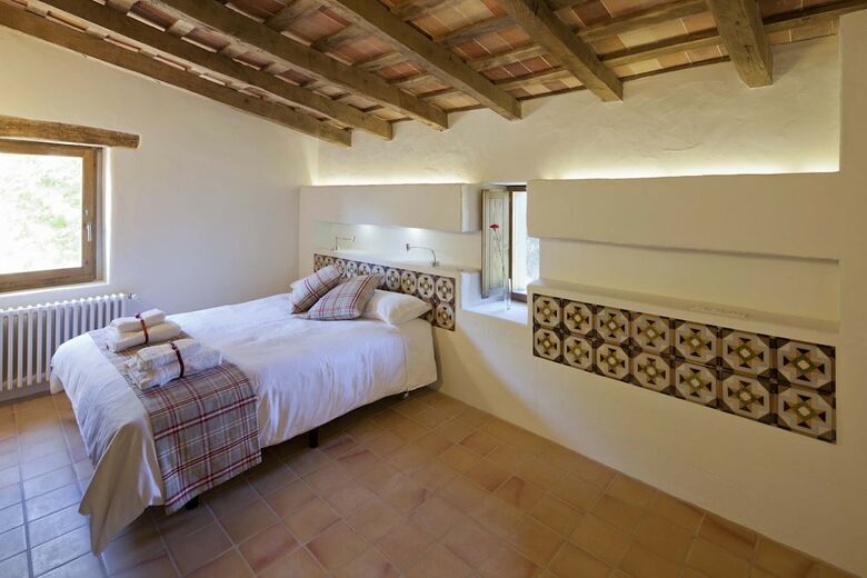 Bed & Breakfast La Rectoria De Sant Miquel De Pineda