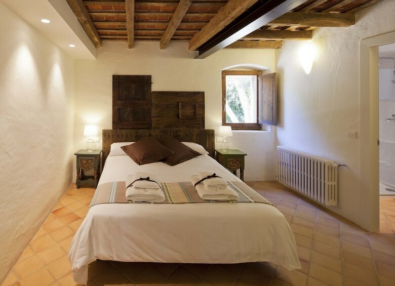 Bed & Breakfast La Rectoria De Sant Miquel De Pineda