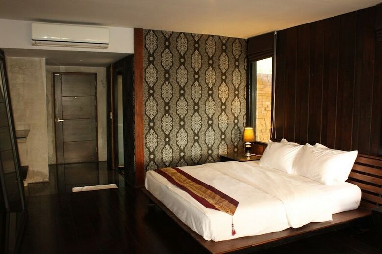 Hotel Suan Muang Porn