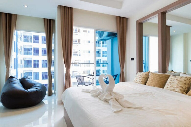 Apartamentos Nam Talay Jomtien Beach