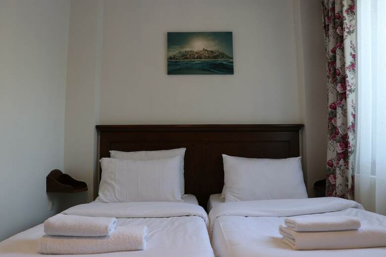 Nesos Hotel