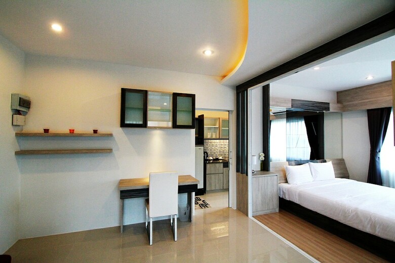 The Contrast I Hotel