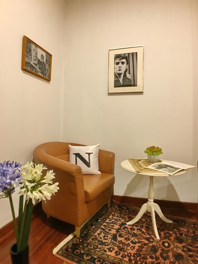 Hostal Tato House
