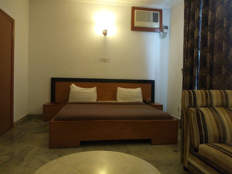Karma Hotel