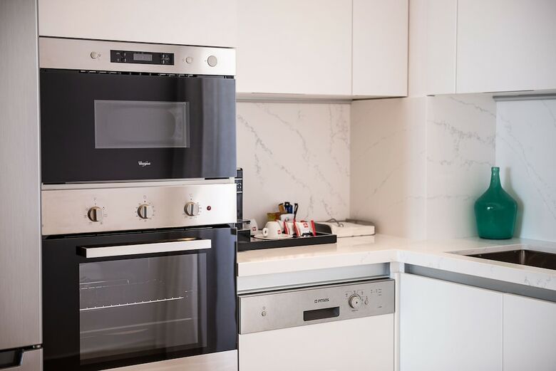 Hotel Avra Apartments Venetian Harbour