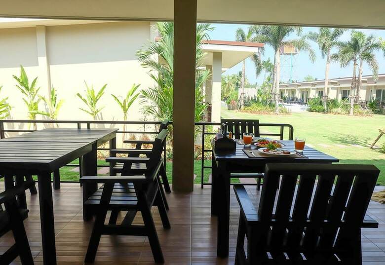 Hotel The Oasis Khaolak Resort