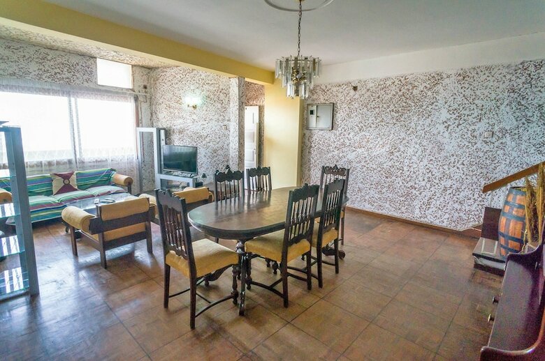 3 Bedroom Sea Facing Apartment