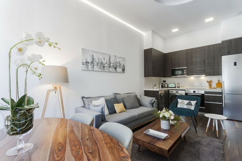 Dobo Homes Gran Via L Apartment