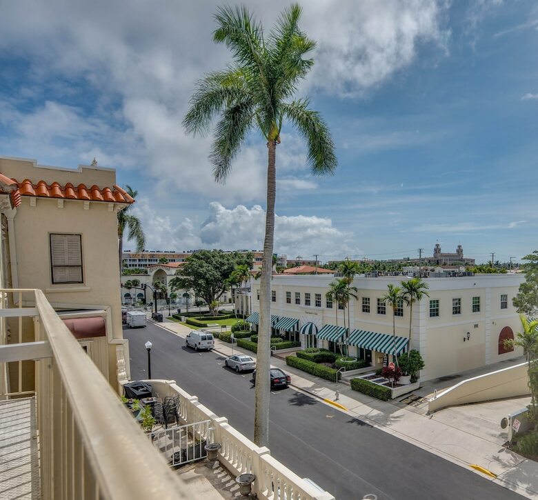 Tropicals Of Palm Beach