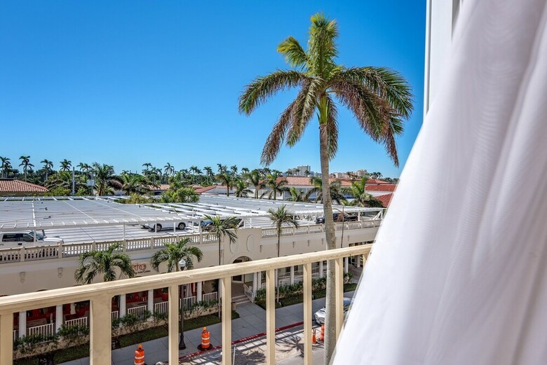 Tropicals Of Palm Beach