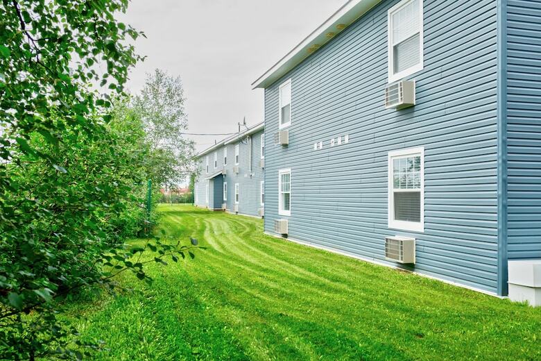 Hotel Royal Inn & Suites