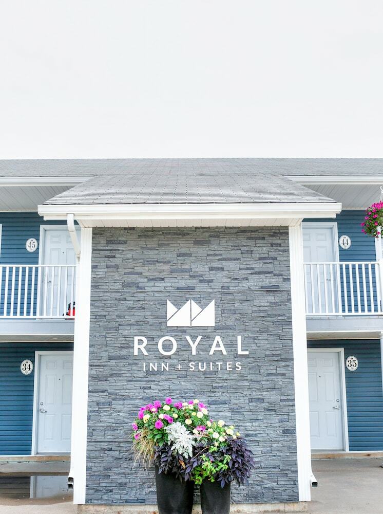 Hotel Royal Inn & Suites