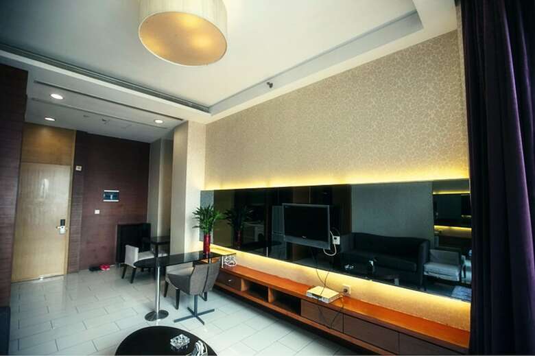Hotel Love Holiday Inn Apartment