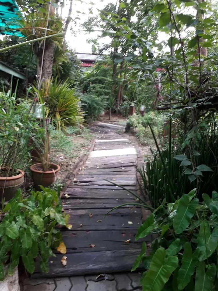 Hotel Bankitsada Homestay