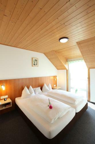 Hostal Landhotel Sch�ll