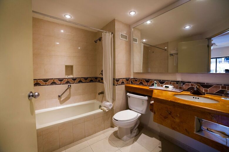 Hotel The Reef Playacar