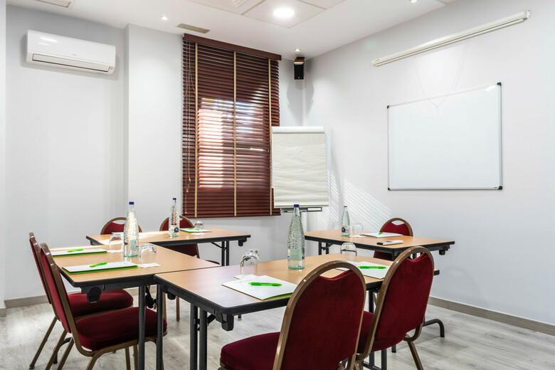 Hotel Travelodge Madrid Alcal De Henares