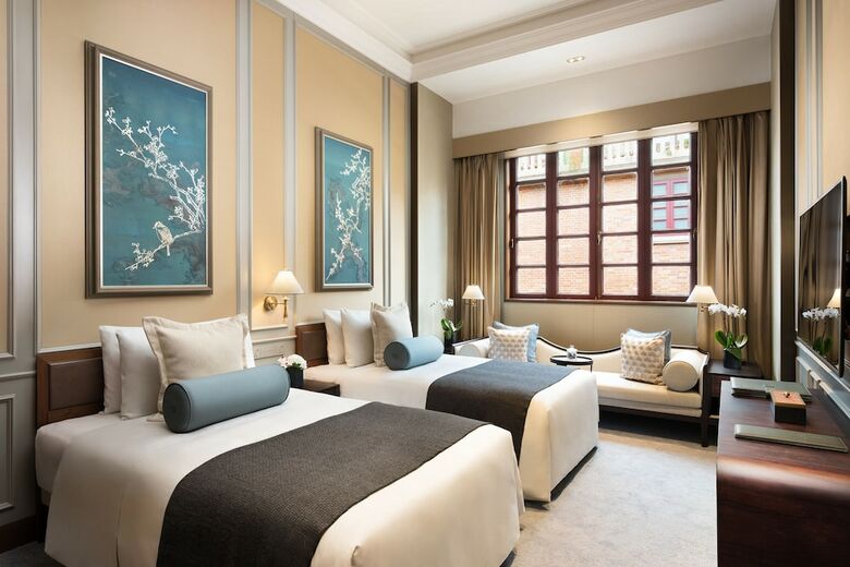 Hotel Capella Shanghai, Jian Ye Li