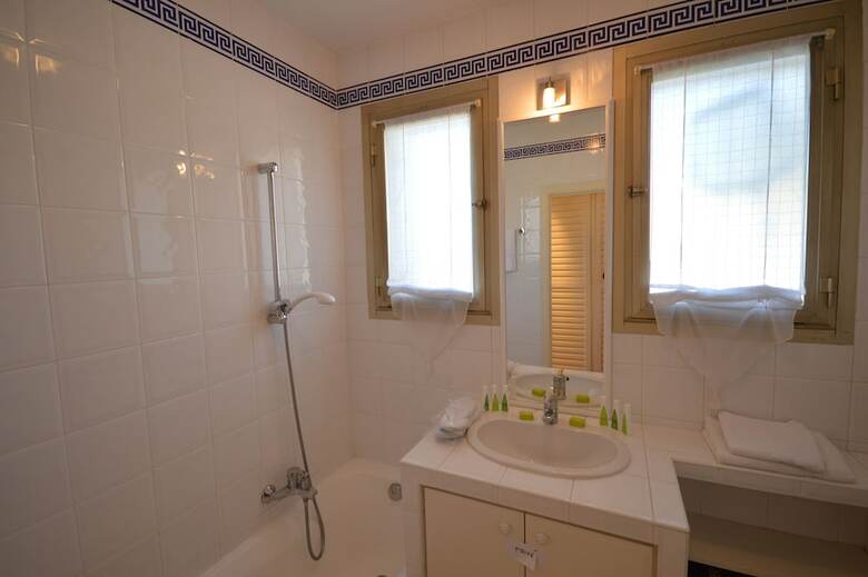 Parc Continental Cannes-very Elegant Three Bedroom Apartment