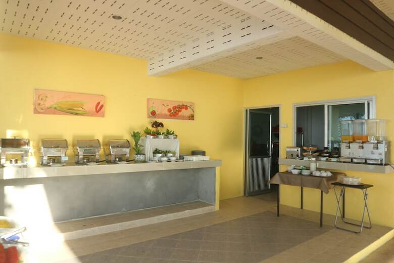 Hotel Anyavee Nam Mao Beach Resort