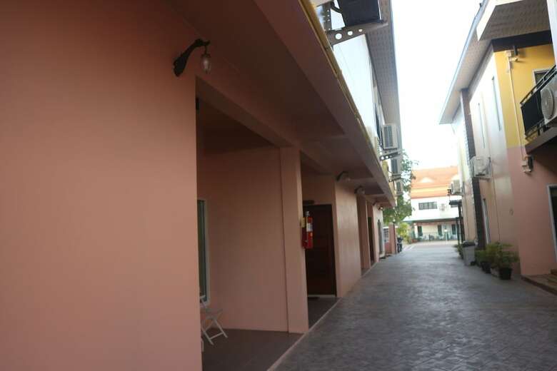 Hotel Anyavee Nam Mao Beach Resort