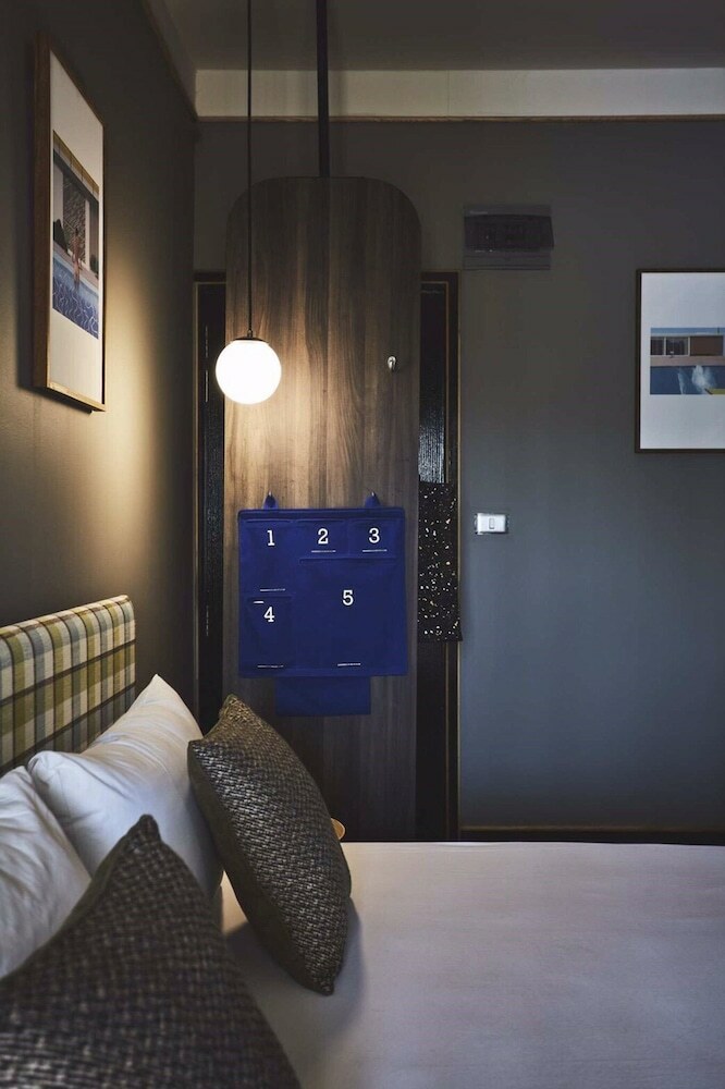 Josh Hotel