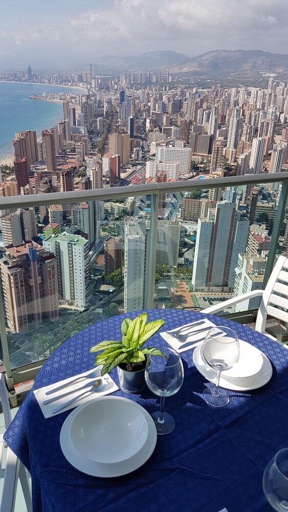 Apartamentos Benidorm Sky (torre Lugano)