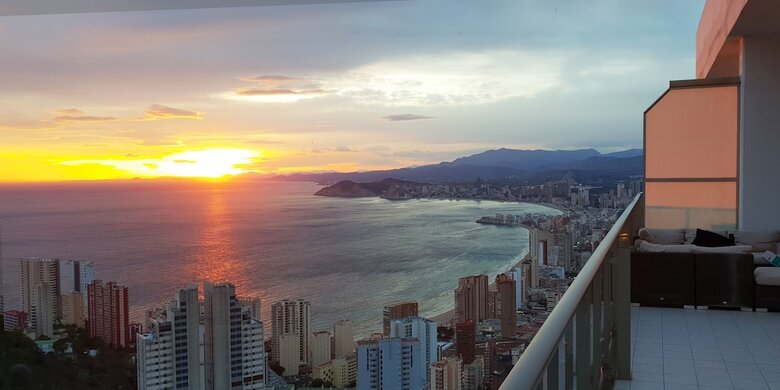 Apartamentos Benidorm Sky (torre Lugano)