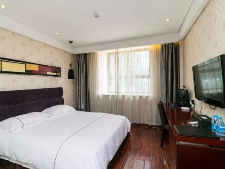 Yiwu Bai Heng Hotel