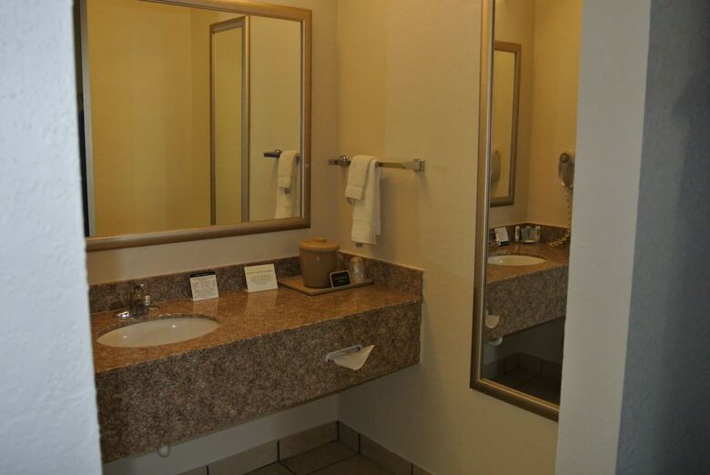 Hotel Quality Inn Charleston I-57