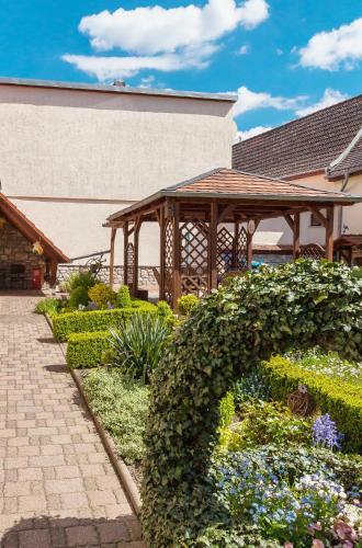 Hostal Wellnesspension Vier Napoleonslinden