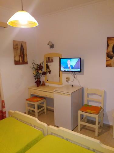 Hotel Christina Pansion- Adults Only
