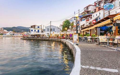 Hotel Christina Pansion- Adults Only