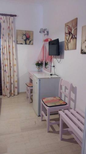 Hotel Christina Pansion- Adults Only