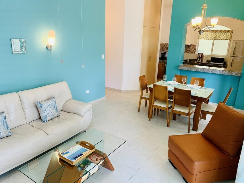 Apartamentos Las Olas Downtown Condos By Playa Paradise