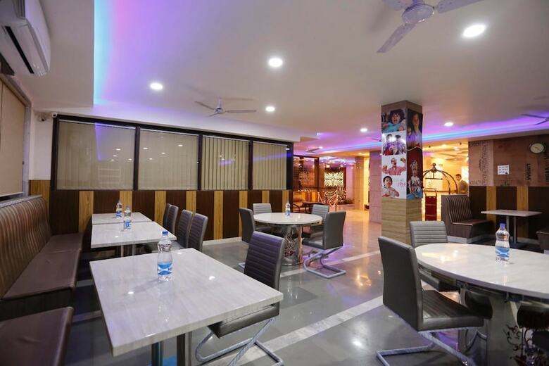 Hotel Paradise Ganga - A River Side Hotel