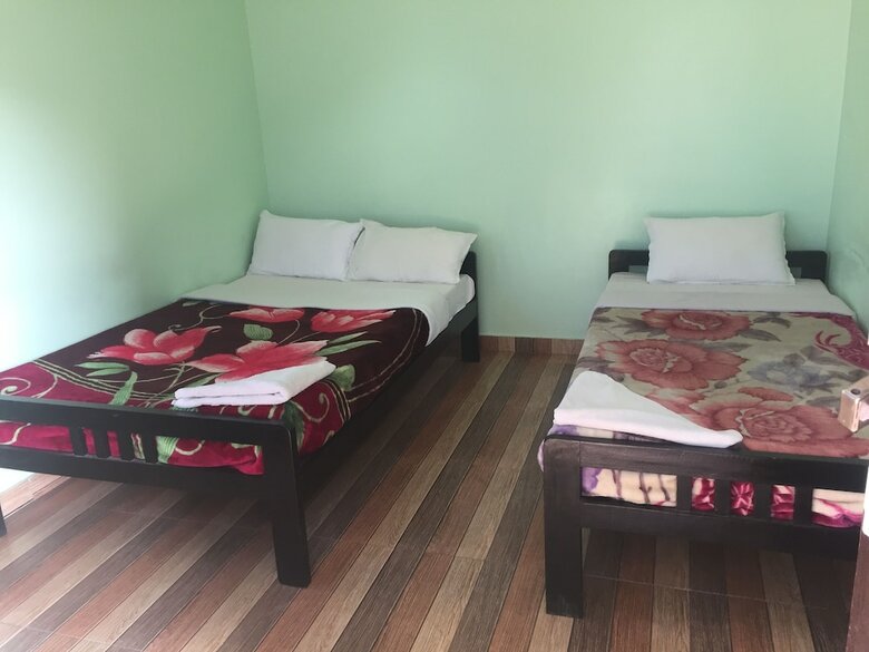 Hotel Harry Guest House & Restaurant