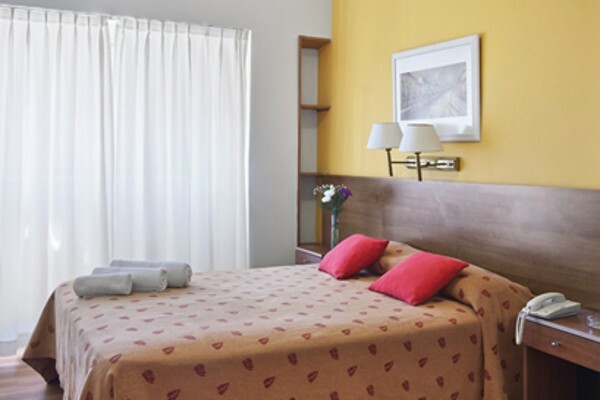 Hotel Mil�n