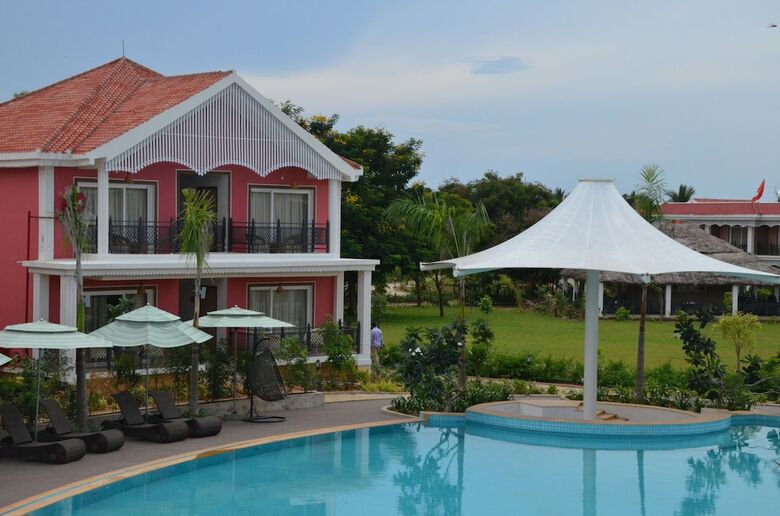 Hotel Swosti Chilika Resort
