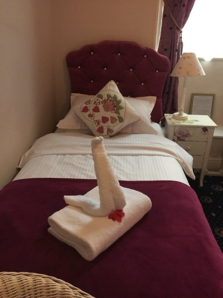 Bed & Breakfast The Estoril Hotel