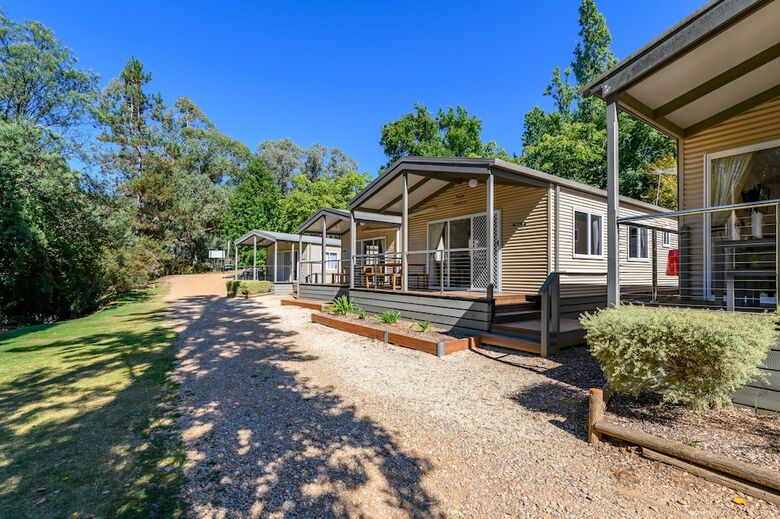 Cabana Bright Riverside Holiday Park